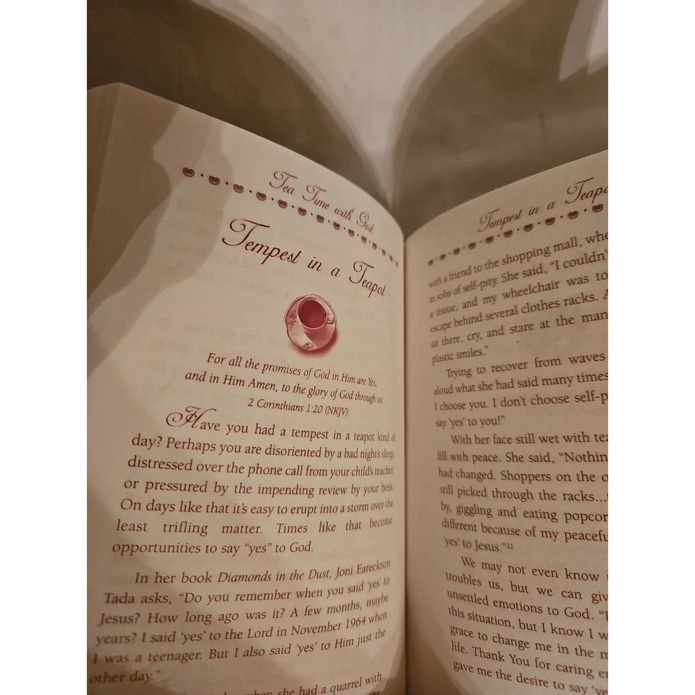 Tea-Time With God: Heartwarming‎ Insights To Refresh Your Spirit  1562920332